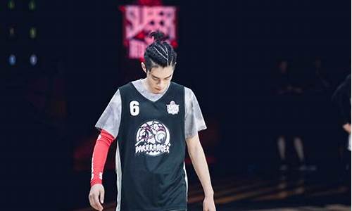 王鹤隶NBA名人赛_王鹤隶打球